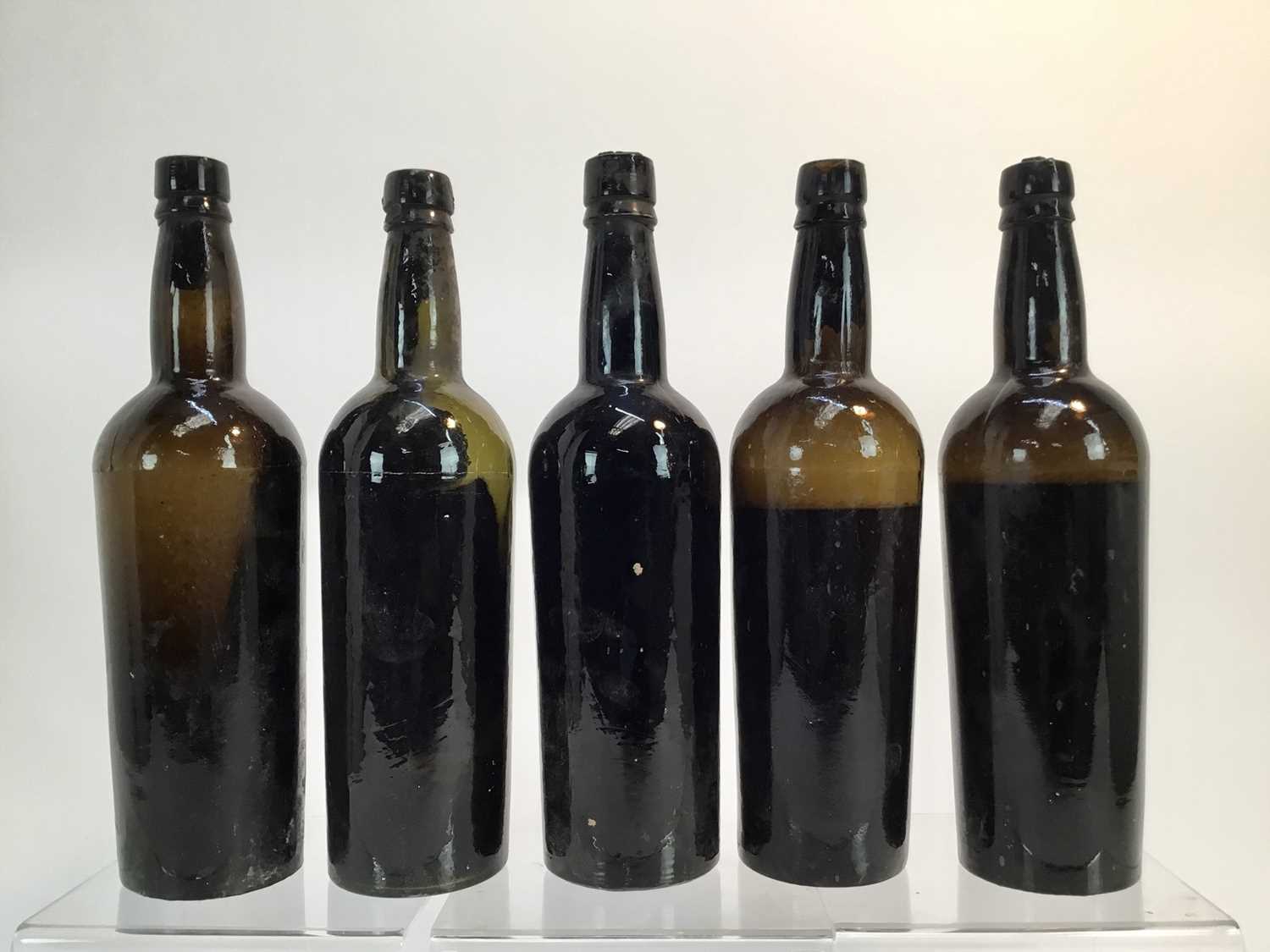 Port - ten bottles, unlabelled but believed pre 1920, some very low level, together with another sli - Image 3 of 6