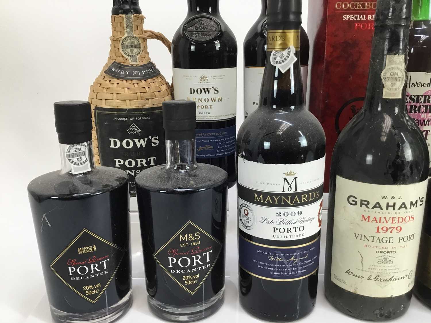 Port - twelve bottles, assorted to include Dow's, Croft, Graham's and others - Image 3 of 4