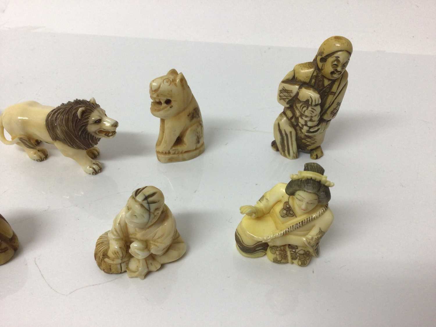 Collection of ten netsuke, including ivory and others - Image 4 of 6