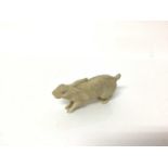 Good quality antique carved ivory figure of a hare, 8cm long