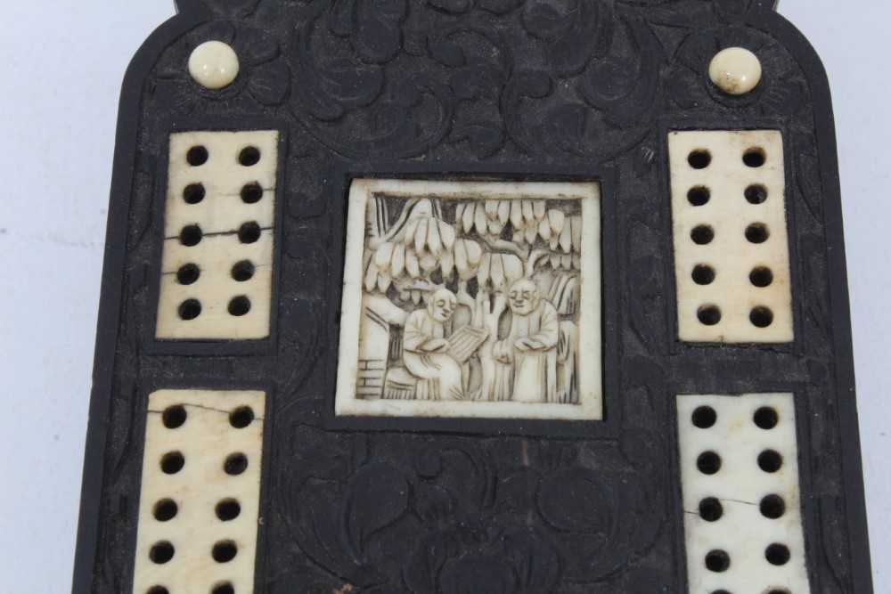 19th century Chinese black hardwood cribbage board, with carved floral decoration, inlaid ivory mark - Image 2 of 6