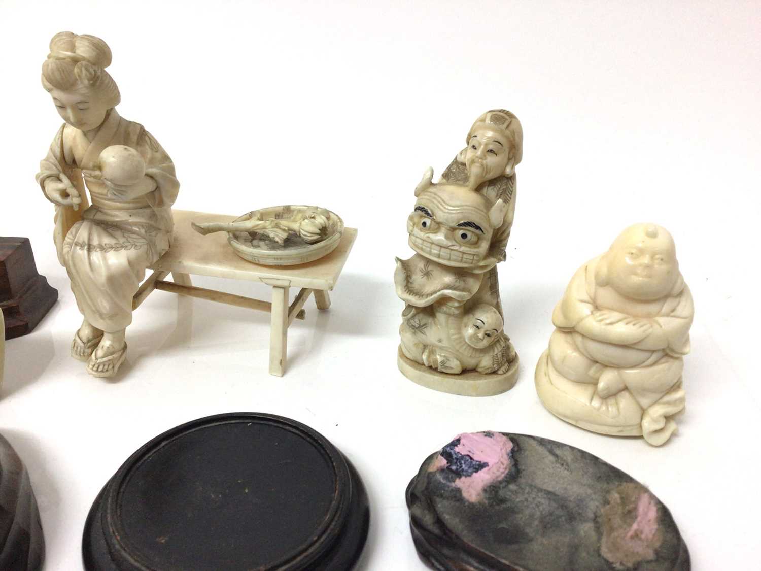 Group of antique ivory, including a pair of Indian figures of gods, a dice shaker, a relief carved b - Image 6 of 6