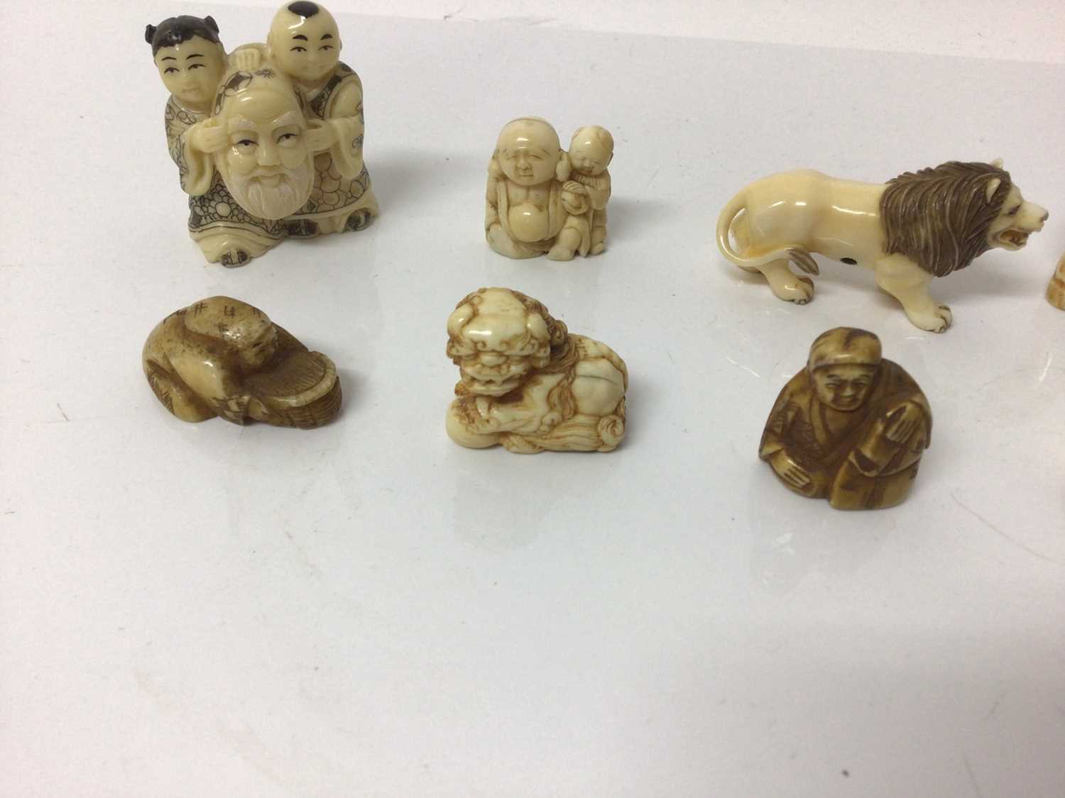 Collection of ten netsuke, including ivory and others - Image 5 of 6