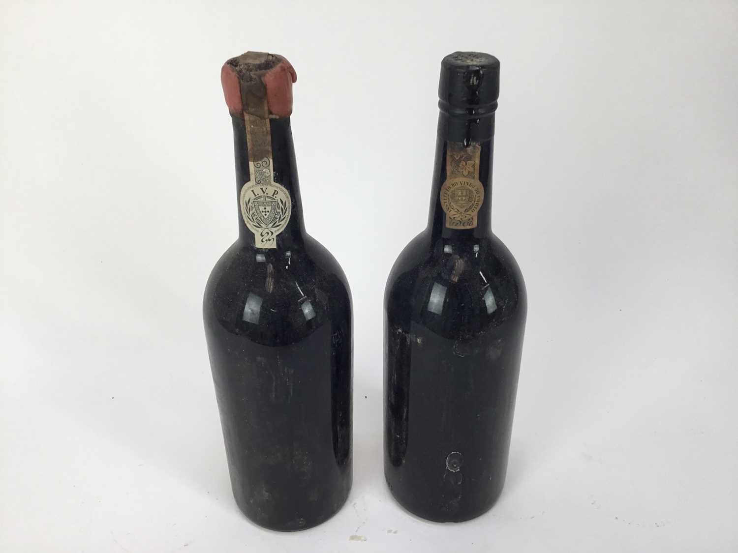 Port - two bottles, Grahams 1970 and 1975 - Image 4 of 5