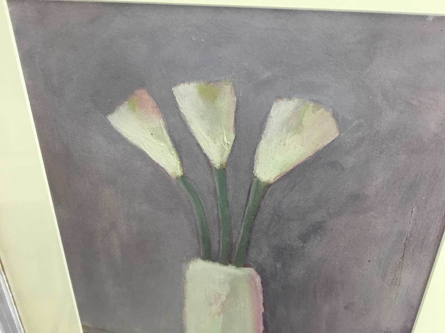 Peter McCarthy oil on paper - 'Lilies in a Vase', signed, titled verso, 29cm x 42cm, in glazed frame - Image 2 of 5