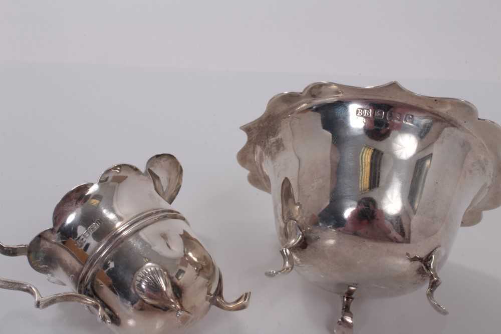 Edwardian silver sugar bowl, raised on three hoof feet, (Birmingham 1902), together with a similar E - Image 2 of 2