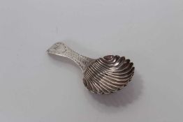 George III silver shell bowl caddy spoon with bright cut handle, London 1788, Hester Bateman 7.5 cm