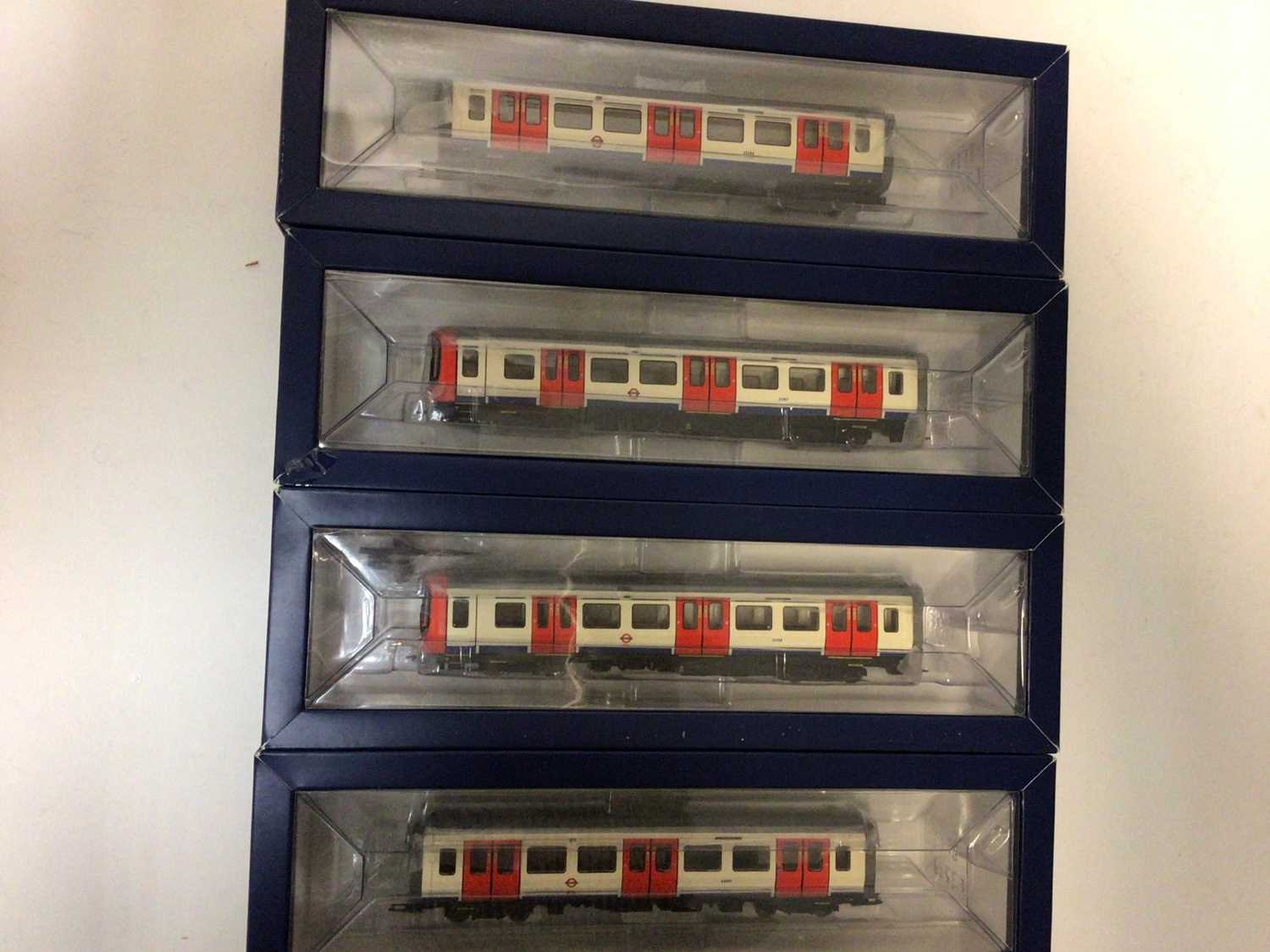 Bachmann OO gauge London Underground S Stock motorised four car train pack 35-990 boxed - Image 2 of 2