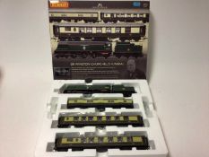 Hornby OO gauge Sir Winston Churchills Funeral Train Pack limited edition 1500 R3300 boxed