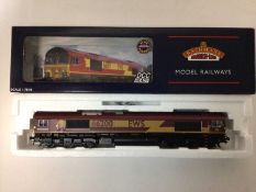 Bachmann Class 66 Diesel 66200 Railways Heritage Committee EWS 32-730, Class 57/0 Diesel 57011 Freig