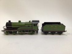 Railway O Gauge locomotive and tender 4-4-0 LNER green livery No 4390