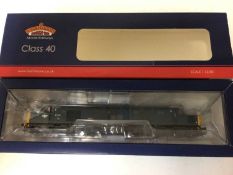 Bachmann OO gauge Class 40 Diesel 97407 Aureal BR blue departmental (weathered) 32-482 boxed