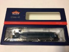 Bachmann OO gauge Class 45 45036 BR blue split centre headcode 32-680 boxed