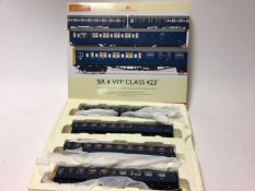Hornby OO gauge BR 4 VEP Class 423 Train Pack R2946 boxed