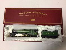 Hornby Millenium Limited Edition 626/2000 OO Gauge Class A3 LNER green 4-6-2 locomotive and tender "