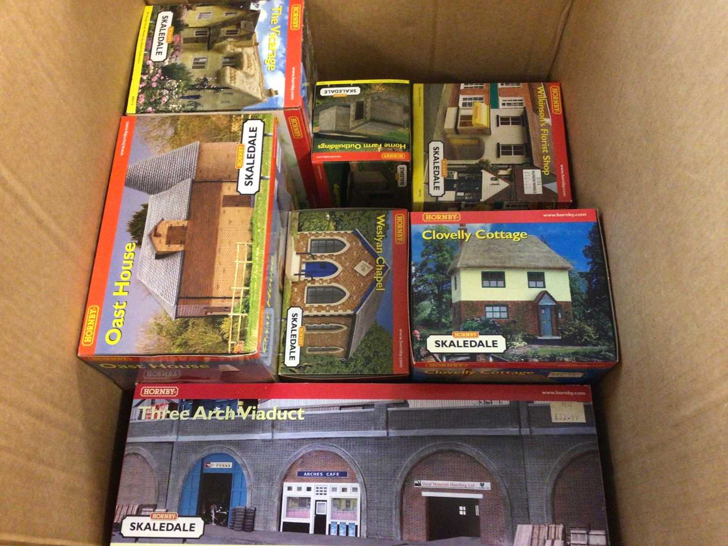 Railway Hornby OO Gauge Skaledale a selection of boxed items including Hansons Bakery, Home Farm Bak - Image 3 of 3