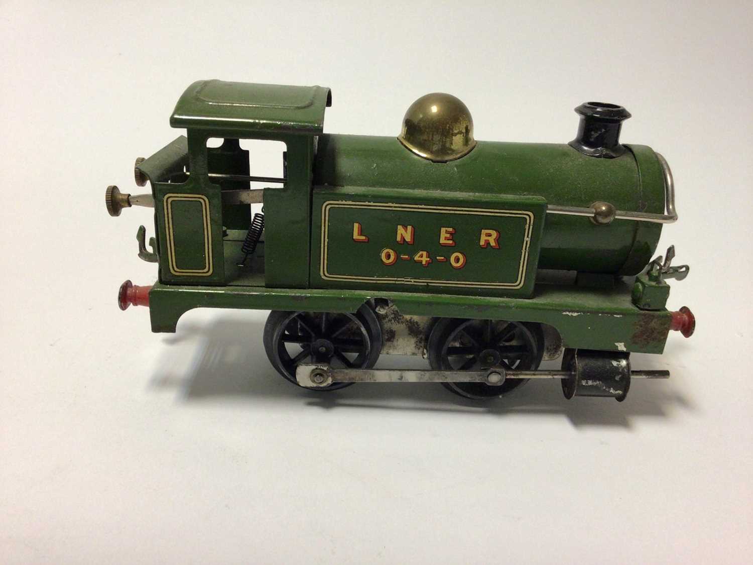 Railway O Gauge Hornsby tinplate clockwork locomotives (3) plus one tender - Image 5 of 6