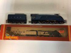 Hornby OO gauge LNER Class A4 4-6-2 Locomotive 'Mallard' R077, LMS Class 5 4-6-0 LMS Class 4P 2-6-4