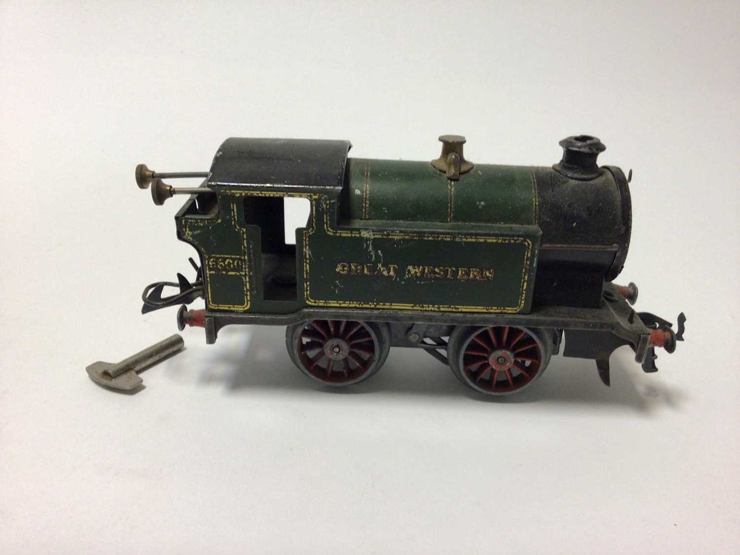 Railway O Gauge Hornsby tinplate clockwork locomotives (3) plus one tender - Image 4 of 6
