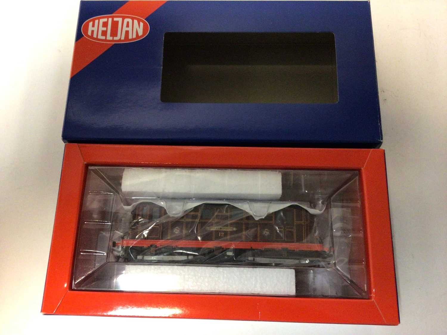 Heljan OO gauge Metropolitan BoBo 12 LT Preserved "Sarah Siddons" No 9008, Heljan OO gauge Metropoli