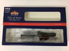 Bachmann 00 gauge 4-4-0 City Class Locomotive and tender "City of Truro" 3440, GWR Monogram livery,