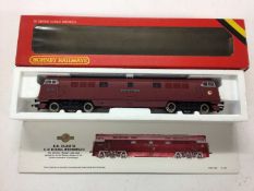 Hornby OO gauge locomotives BR Western Region Class 52 C-C Diesel Hydraulic 'Western Courier' D1062,