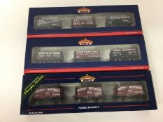 Bachmann 00 gauge selection of goods and rolling stock, boxed (15)
