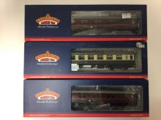 Railway OO gauge boxed selection of carriages & rolling stock various manufacturers including Bachma