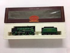 Hornby Top Link 00 gauge locomotives SR 4-4-0 'Radley' Schools Class V locomotive and tender 930, R2