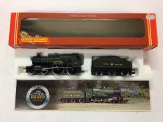 Hornby OO gauge locomotives 4-4-0 BR lined green Schools Class V 'Dover' locomotive and tender 30911