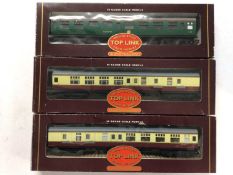 Hornby OO gauge Top Link carriages including BR Mk1 Brake coach R450 (x2), Composite coach R445 (x2)