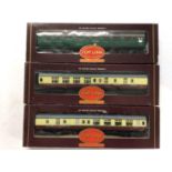 Hornby OO gauge Top Link carriages including BR Mk1 Brake coach R450 (x2), Composite coach R445 (x2)