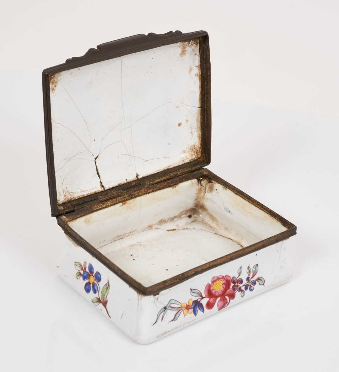 Large South Staffordshire enamel rectangular snuff box, painted with a couple, circa 1760 - Image 6 of 9
