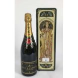 Champagne - one bottle, Moët & Chandon 1988, in original tin box