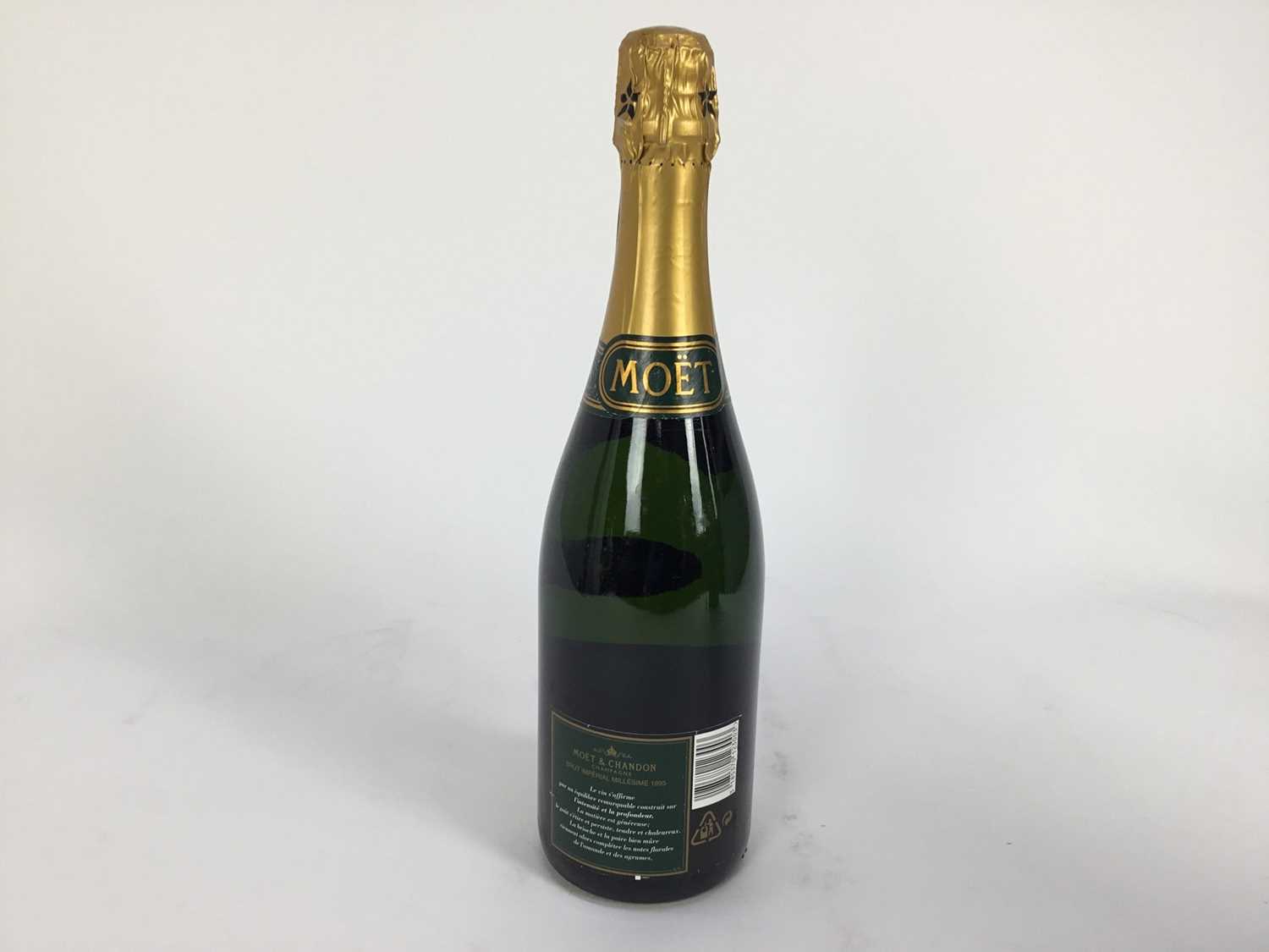 Champagne - one bottle, Moët & Chandon 1995, in original card tube - Image 5 of 6