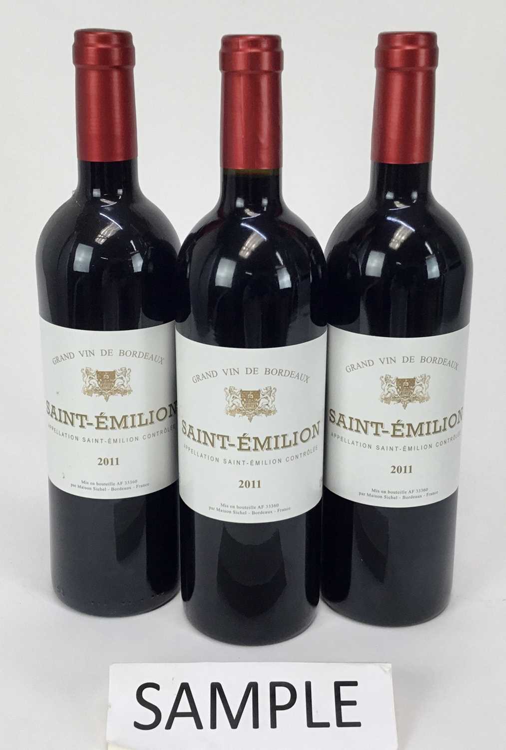 Wine - twelve bottles, Grand Vin De Bordeaux Saint-Emilion 2011