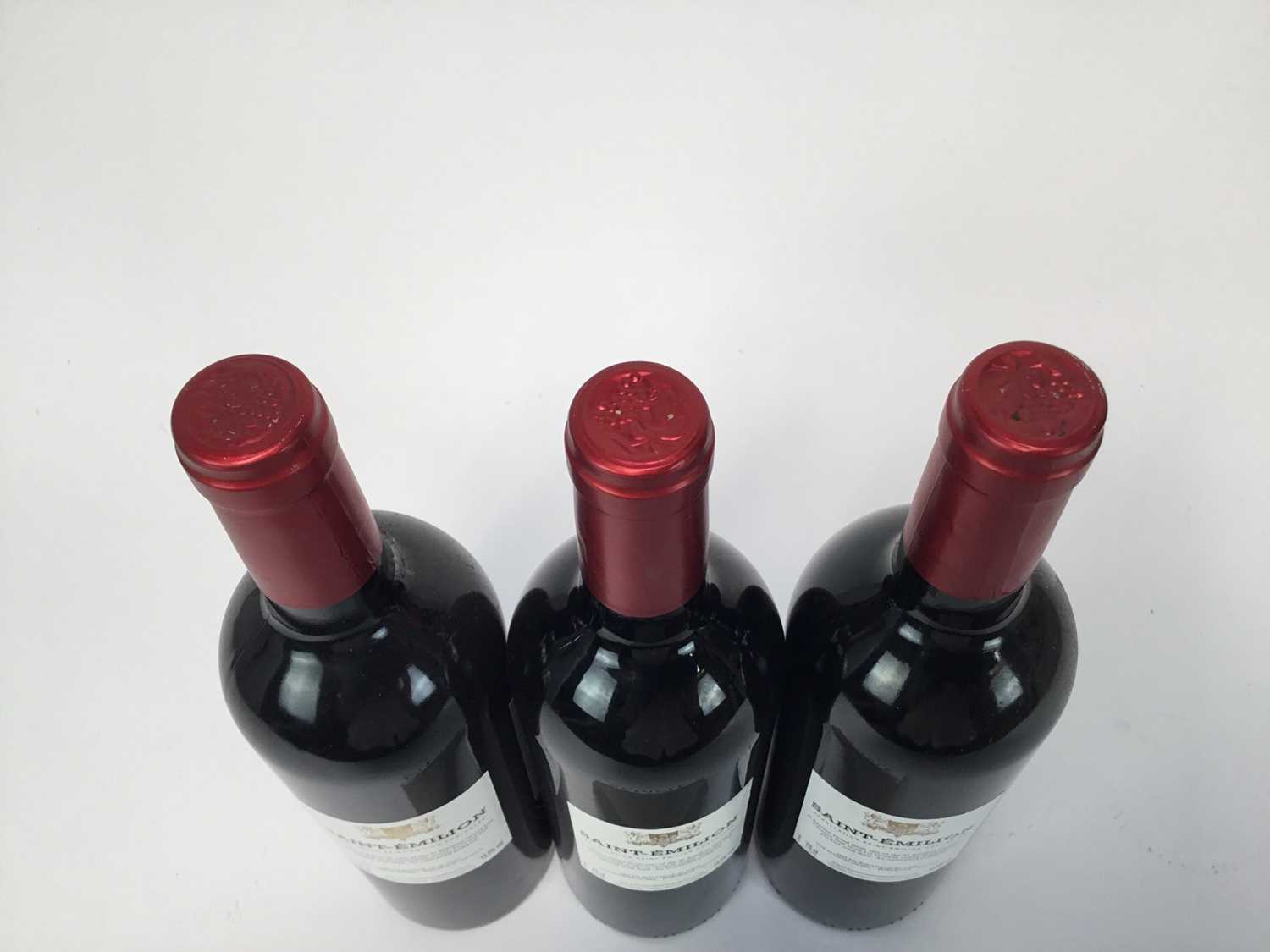 Wine - twelve bottles, Grand Vin De Bordeaux Saint-Emilion 2011 - Image 3 of 3