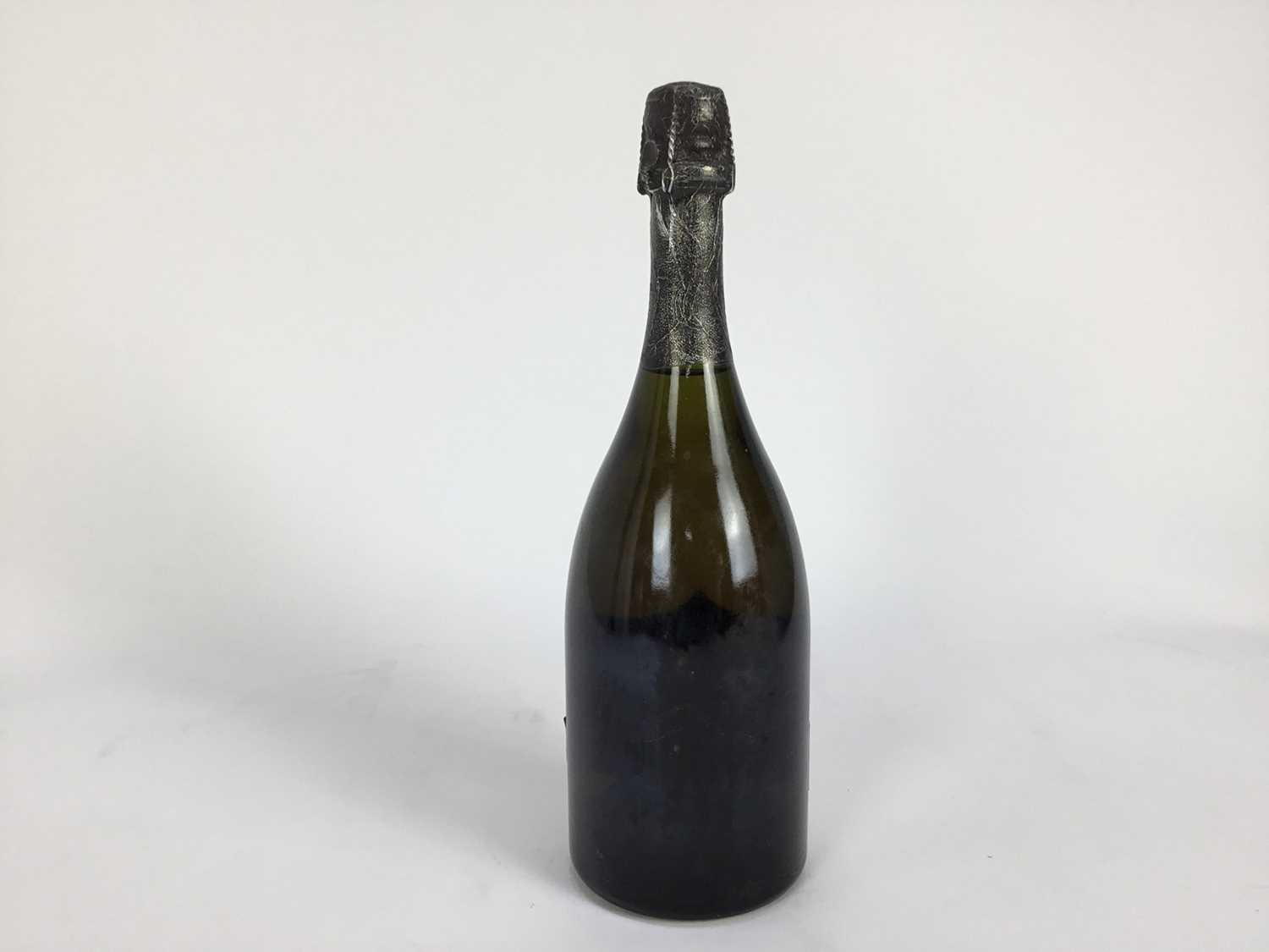Champagne - one bottle, Moët & Chandon Dom Perignon 1980 - Image 5 of 7