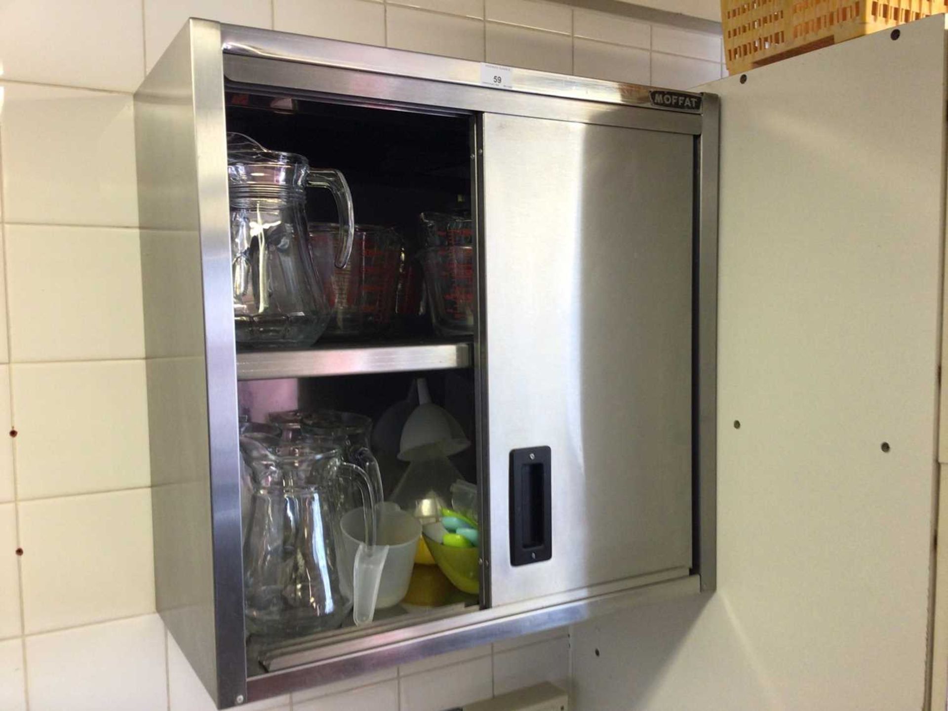 A Moffat twin sliding door stainless steel wall cupboard, 600 mm together with two similar wall cabi - Bild 2 aus 4