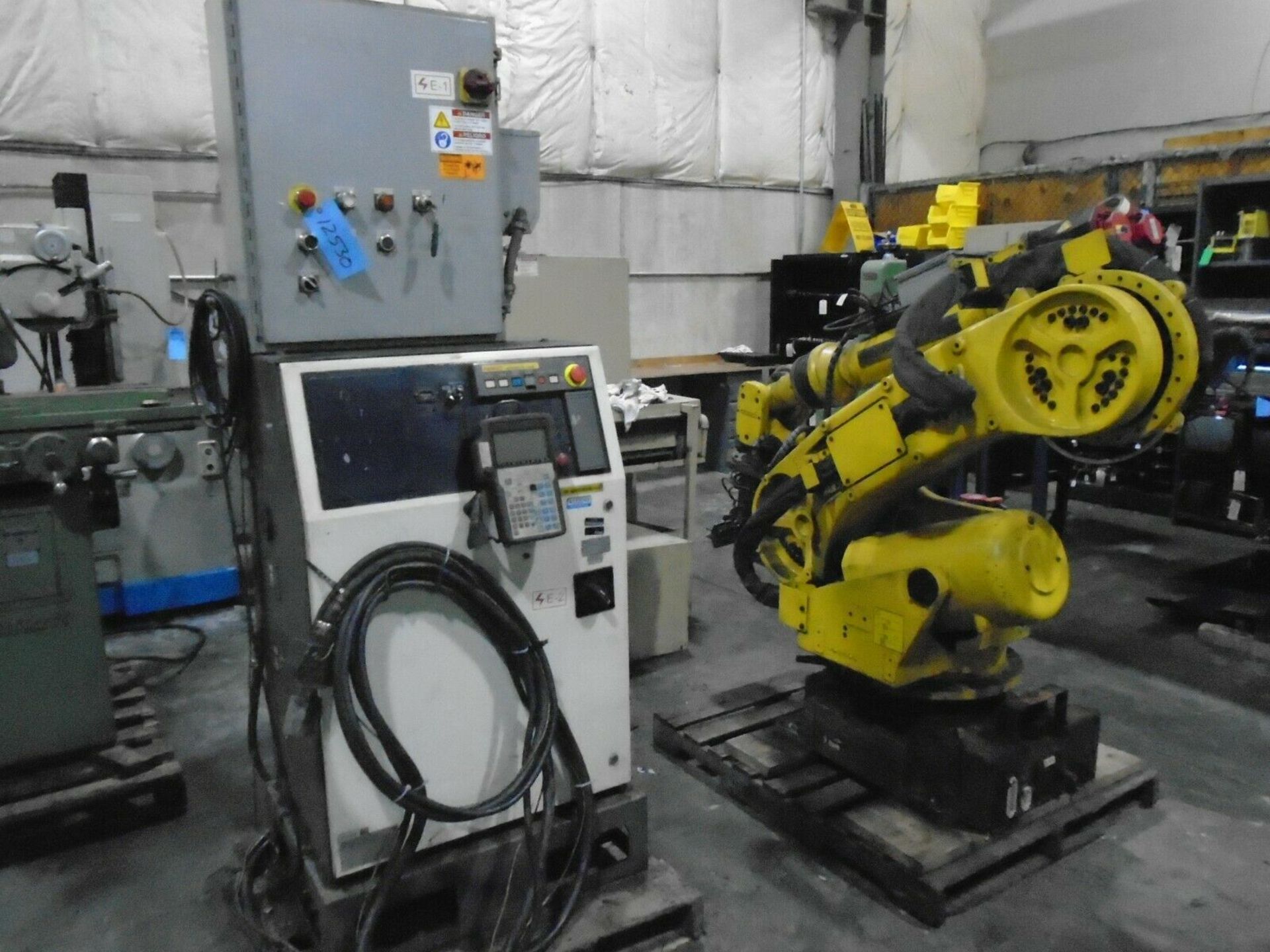 Fanuc Robot R-2000 iA-165F With RJ3iB & Teach Pendant