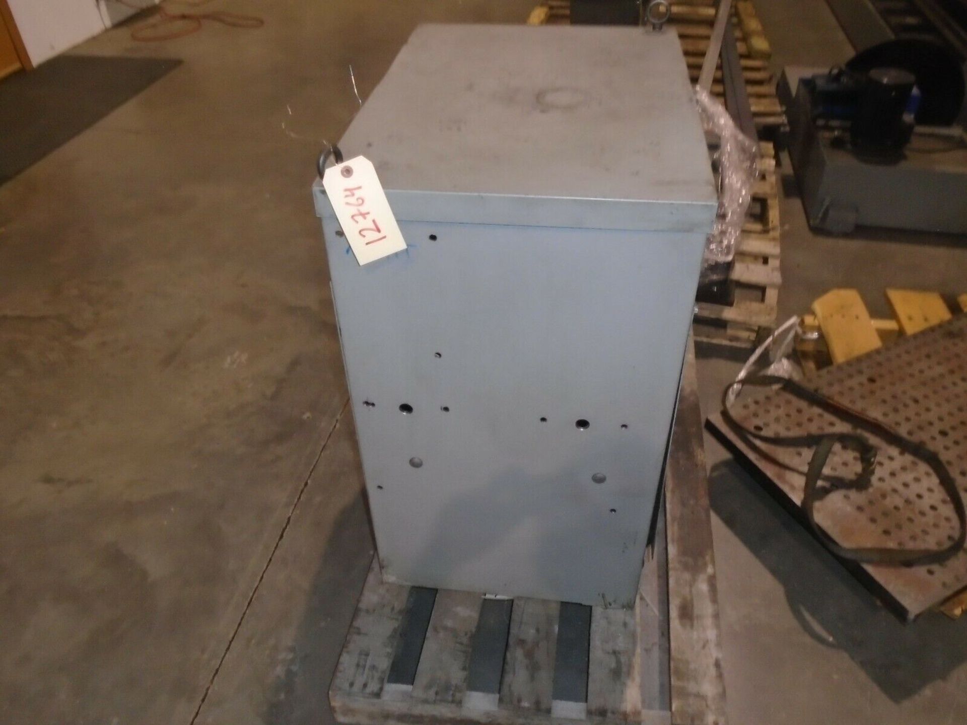 Hevi-Duty 50 KVA Electric Transformer 440/220/110 V Delta Wye - Image 2 of 3