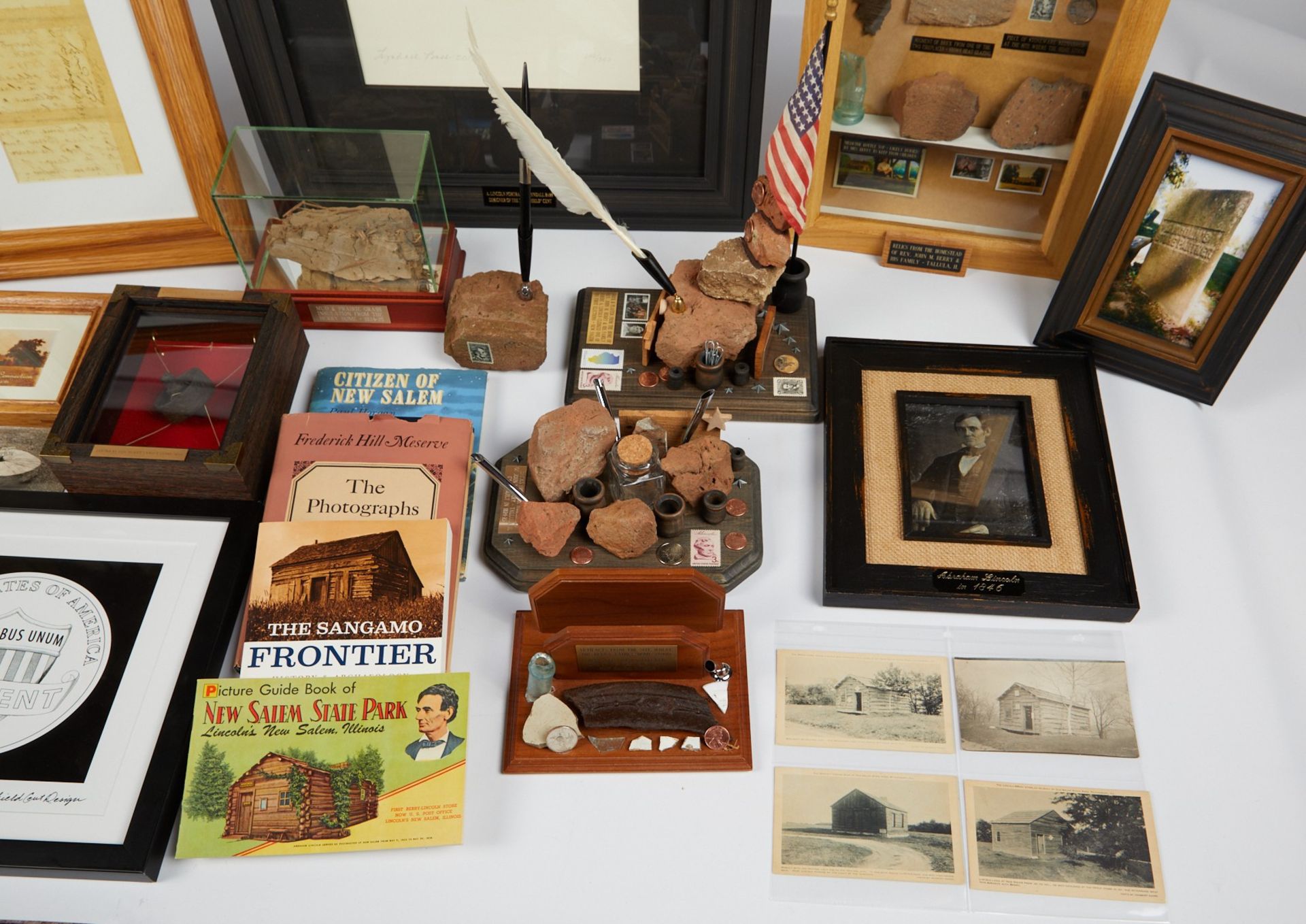 Large Group of Abraham Lincoln Berry Home Objects - Image 5 of 11