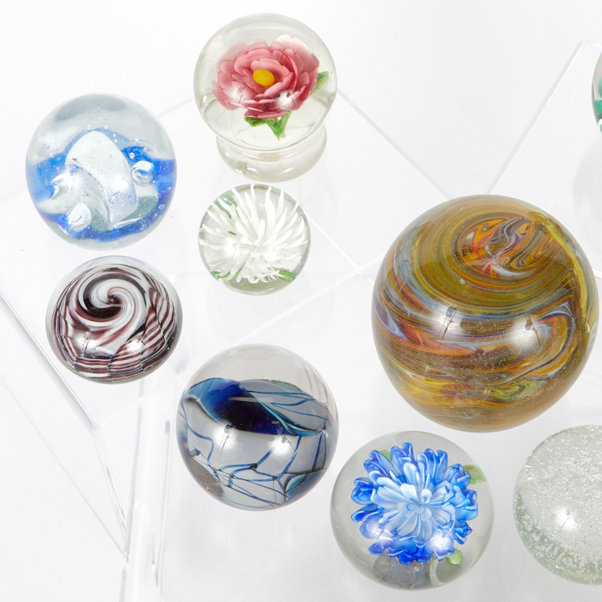 Grp: 25 Glass Paperweights - Bild 6 aus 7