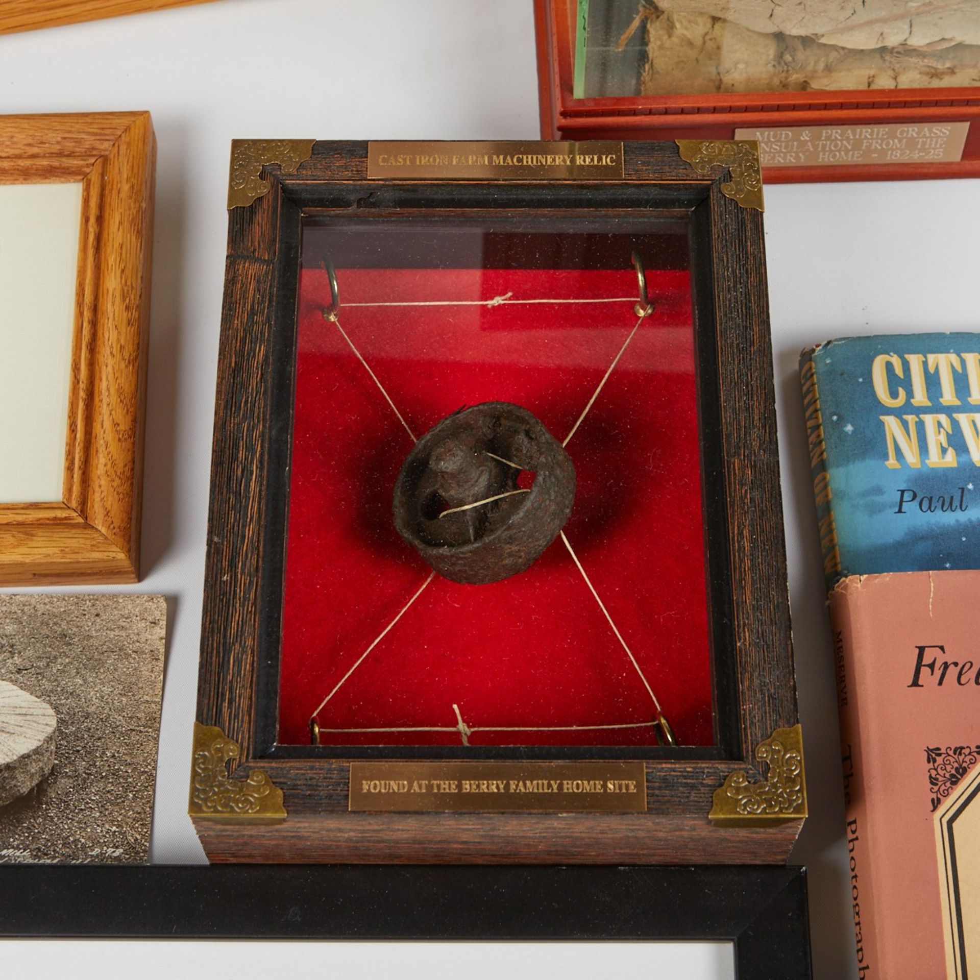 Large Group of Abraham Lincoln Berry Home Objects - Image 11 of 11