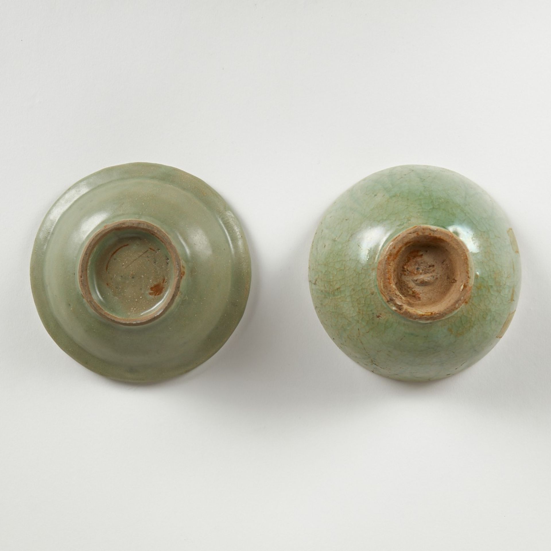 Grp: 2 Chinese Ming Dynasty Lonquan Celadon Dishes - Image 6 of 8