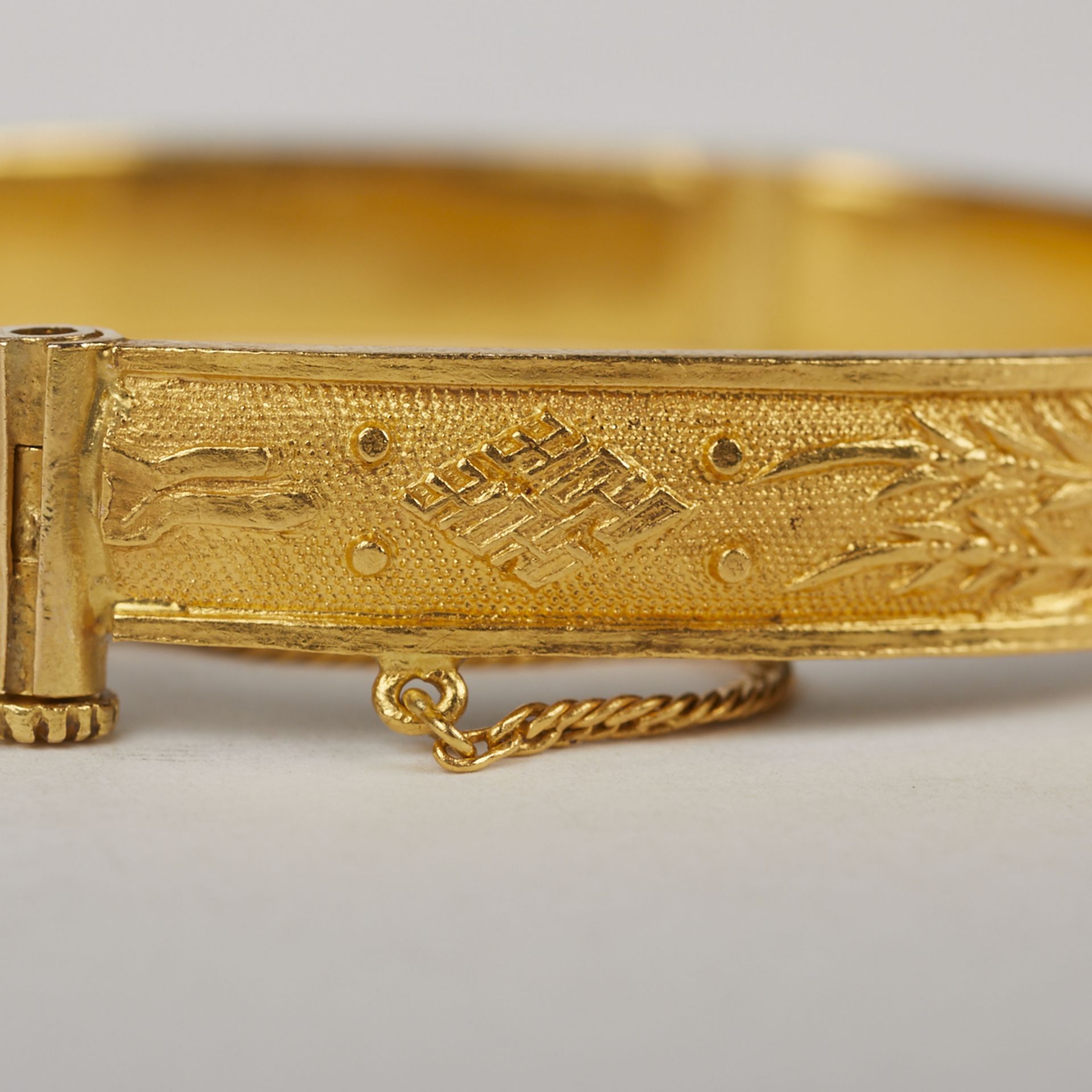 Chinese 22K Gold Dragon Phoenix Bangle - Image 12 of 12