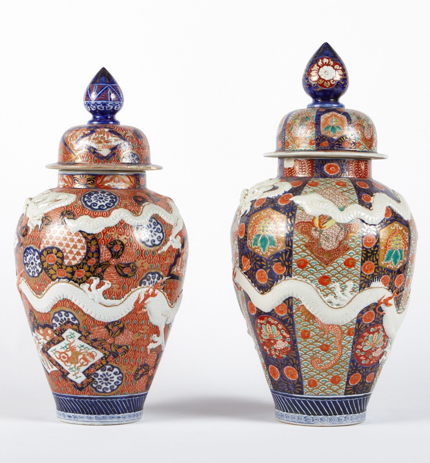 Grp: 2 Large Imari Urns w/ Dragons - Bild 3 aus 23