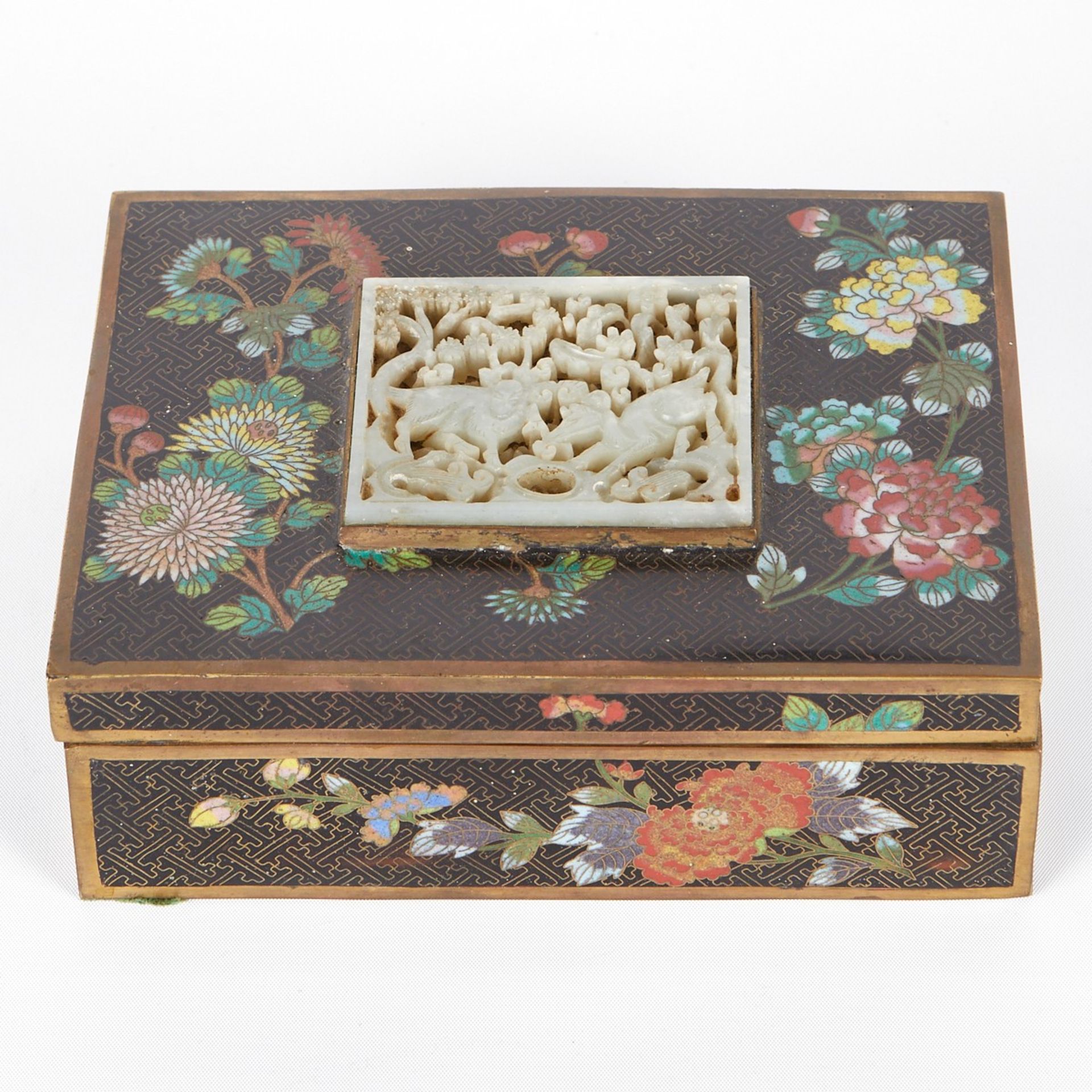 Grp: 3 Chinese Cloisonne Pieces Box & Figures - Bild 5 aus 12