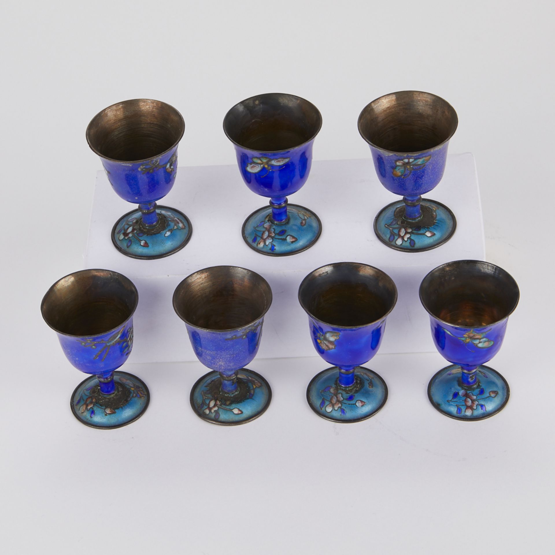 Grp: 7 Chinese Silver Enamel Cups & 2 Vases - Bild 5 aus 14