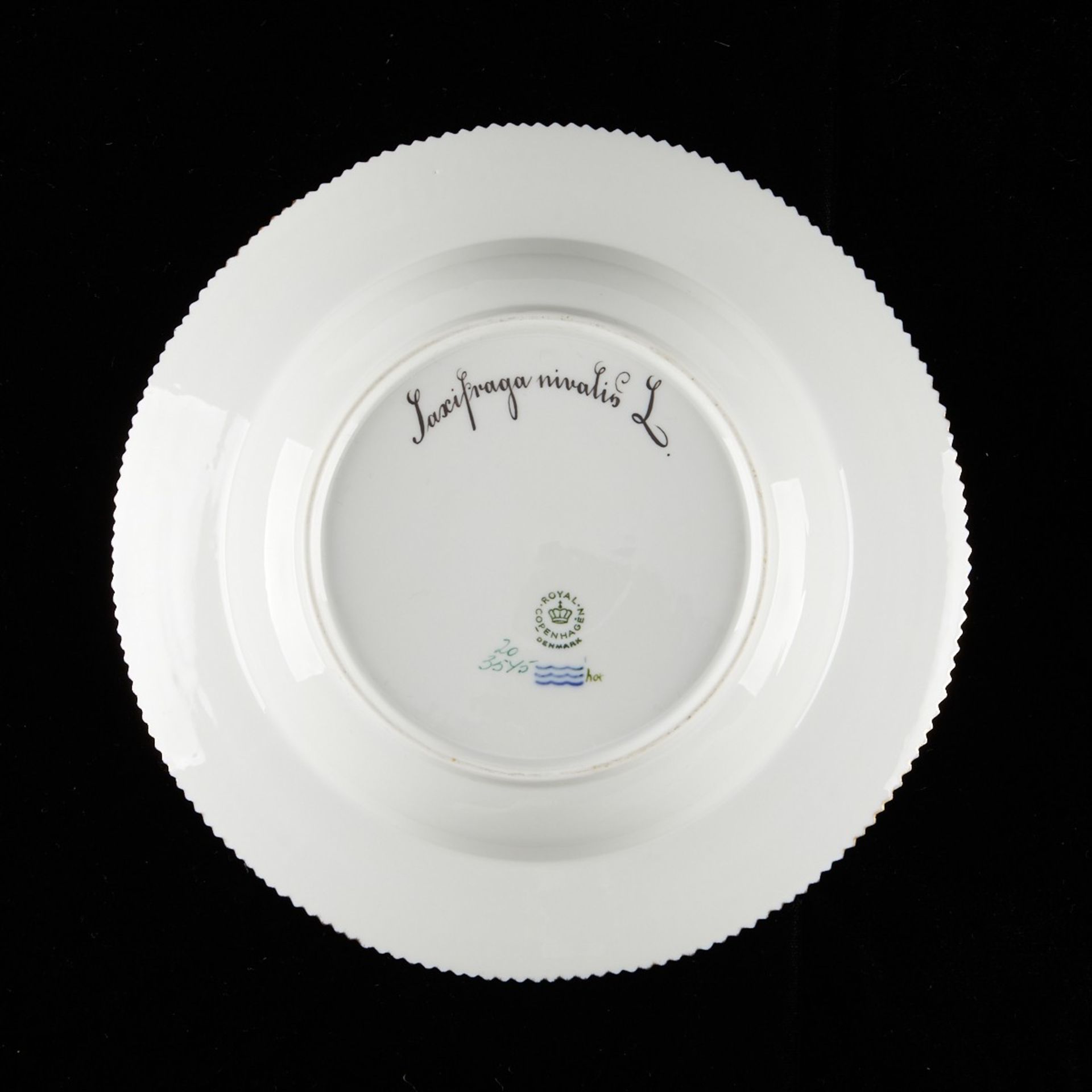 Set: 12 Flora Danica Flat Rim Soup Plates - Bild 16 aus 27